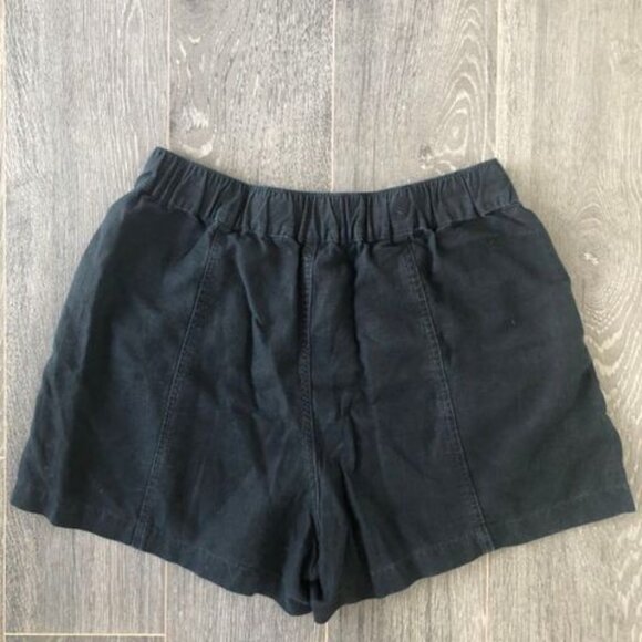 Comfy shorts - Picture 2 of 3